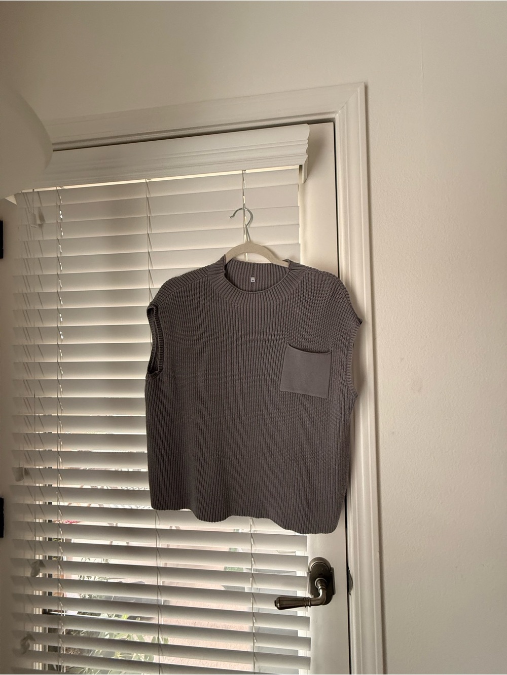 Sleeveless Ribbed Knit Top in Gray